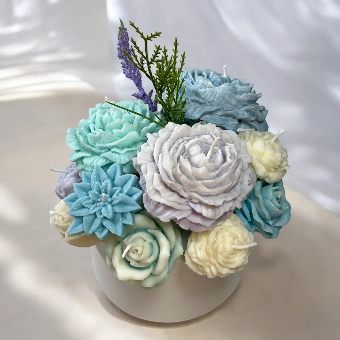 Beautifully packaged Arctic Elegance candle bouquet – an exquisite and ready-to-gift luxury experience for candle lovers.