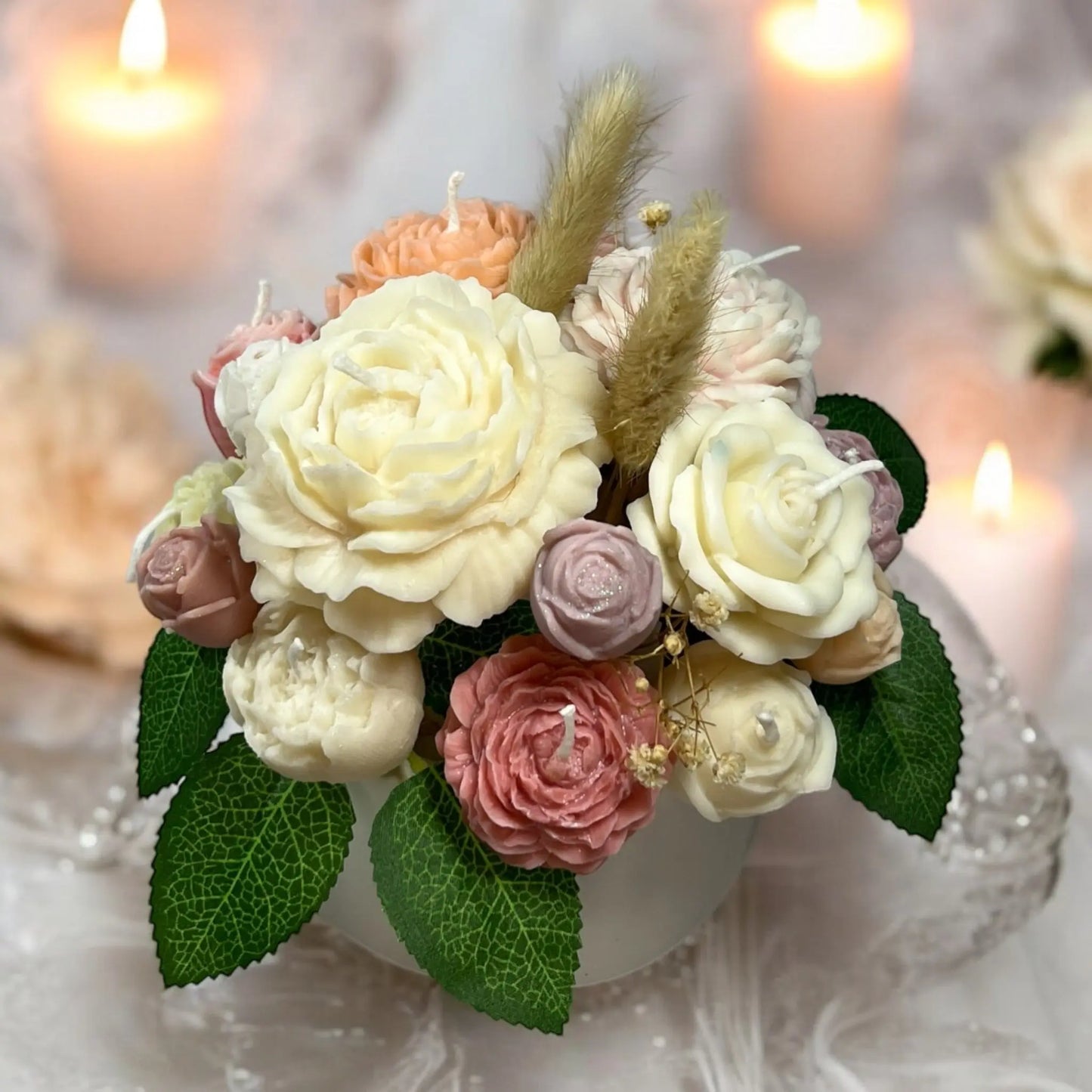 Timeless elegance – candle bouquet in a beautifully adorned pot.