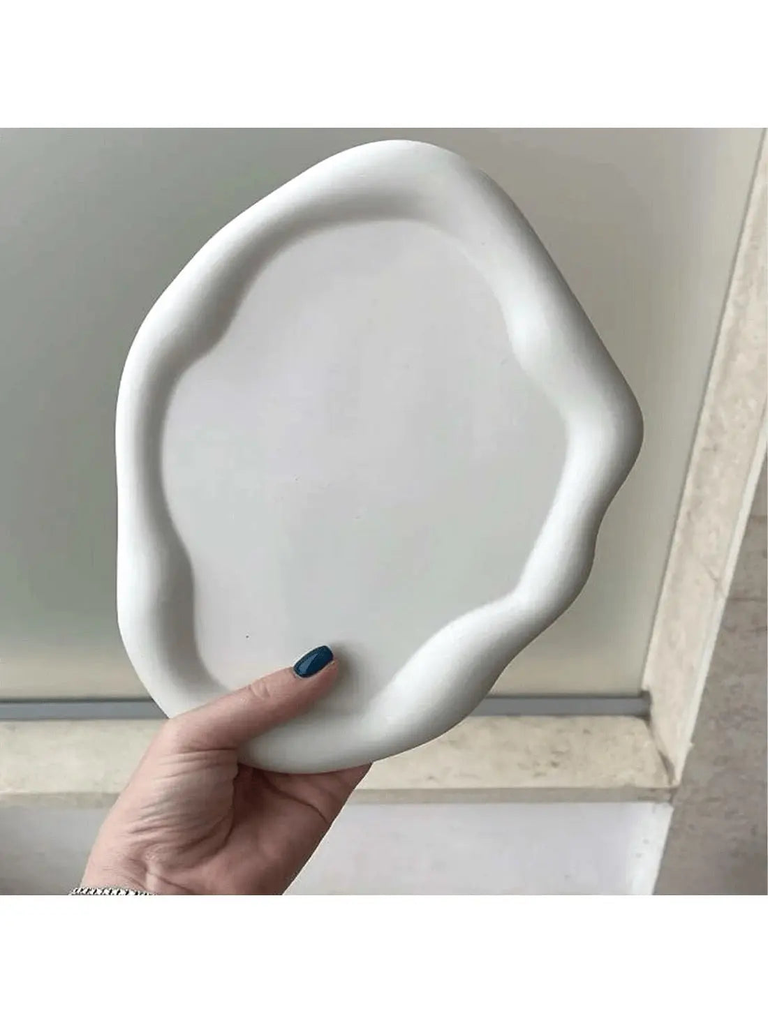 Perfectly crafted candle tray for organizing your favorite home decor pieces.