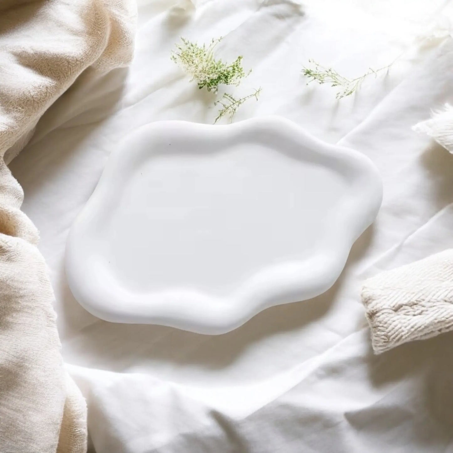 Versatile home decor tray for arranging candles and decor pieces.