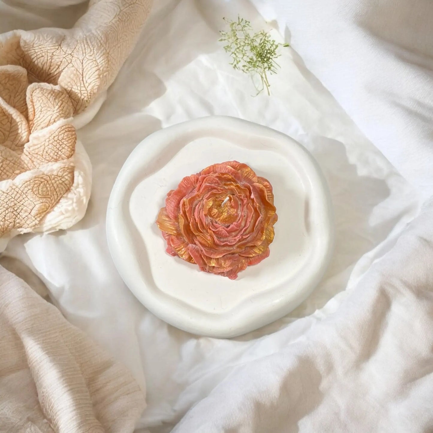 Stylish and functional candle tray to elevate your home decor.