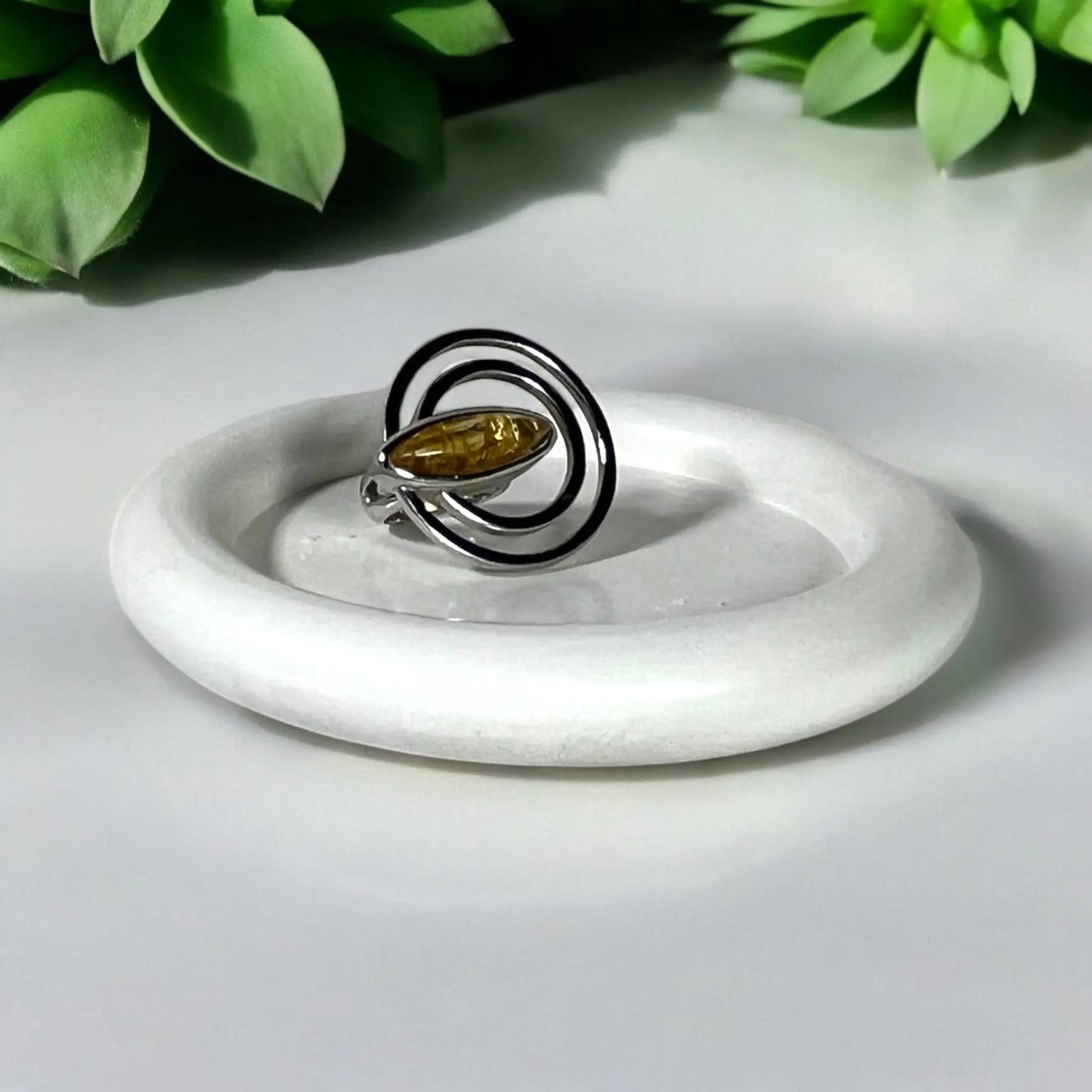 Tranquil Zen Flow candle tray, ideal for creating a peaceful ambiance.