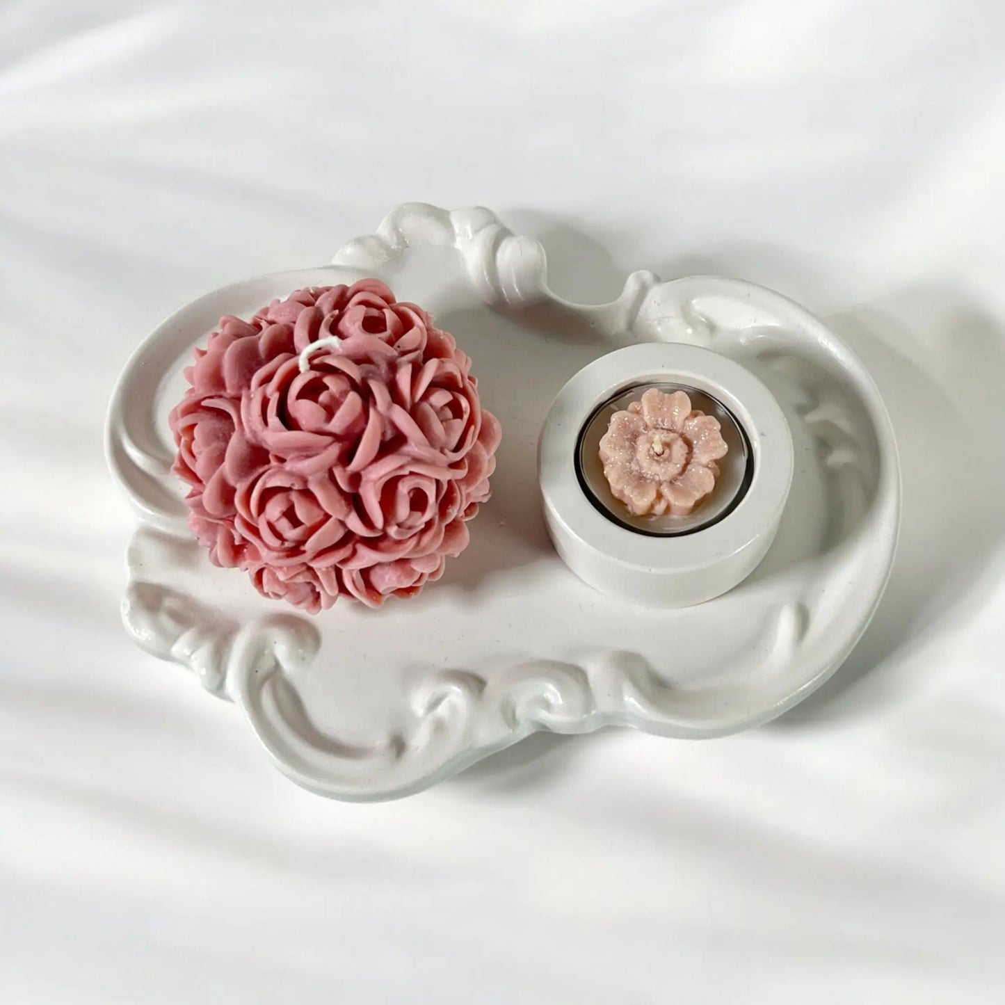 Timeless vintage tray, a must-have accent for classic interiors.