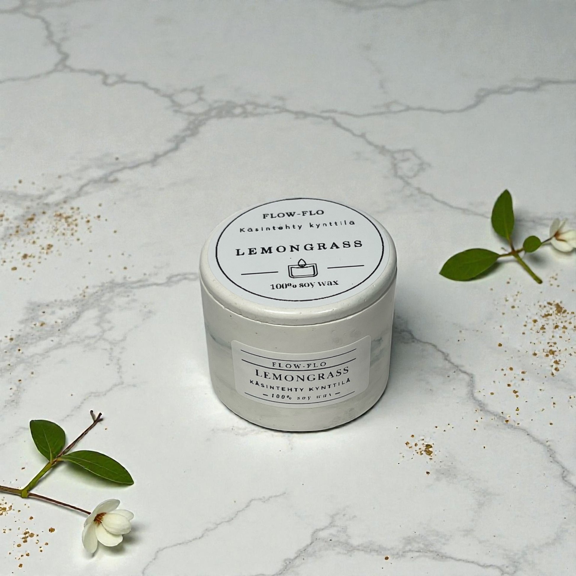 Käsintehty lemongrass-tuoksukynttilä Flow Flo, luonnollinen soijavaha uniikissa kipsipurkissa suojapinnoitteella – virkistävä yrttinen aromi kotiin
