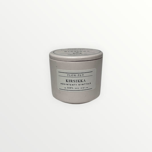 Flow Flo Kirsikka -käsintehty tuoksukynttilä valkoisessa kipsipurkissa, 100 % soijavahaa, kuivattuja kukkaterälehtiä päällä – mehukas hedelmäinen luonnollinen tuoksukynttilä
