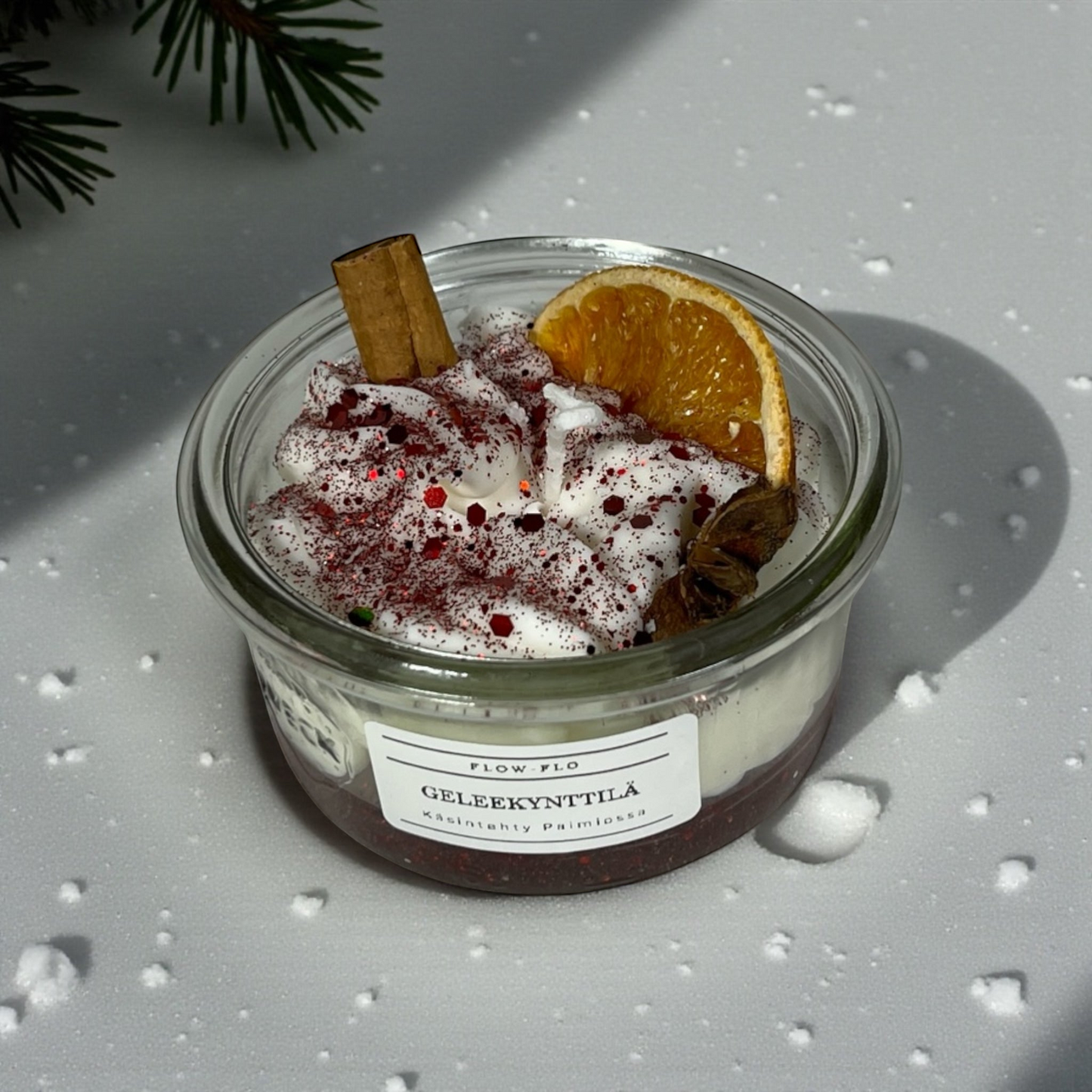 Käsintehty geelikynttilä talviseen sisustukseen