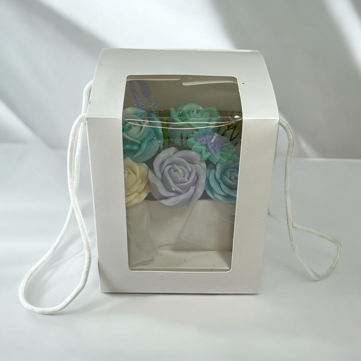 Arctic Elegance Candle Bouquet in Gift Box M Size