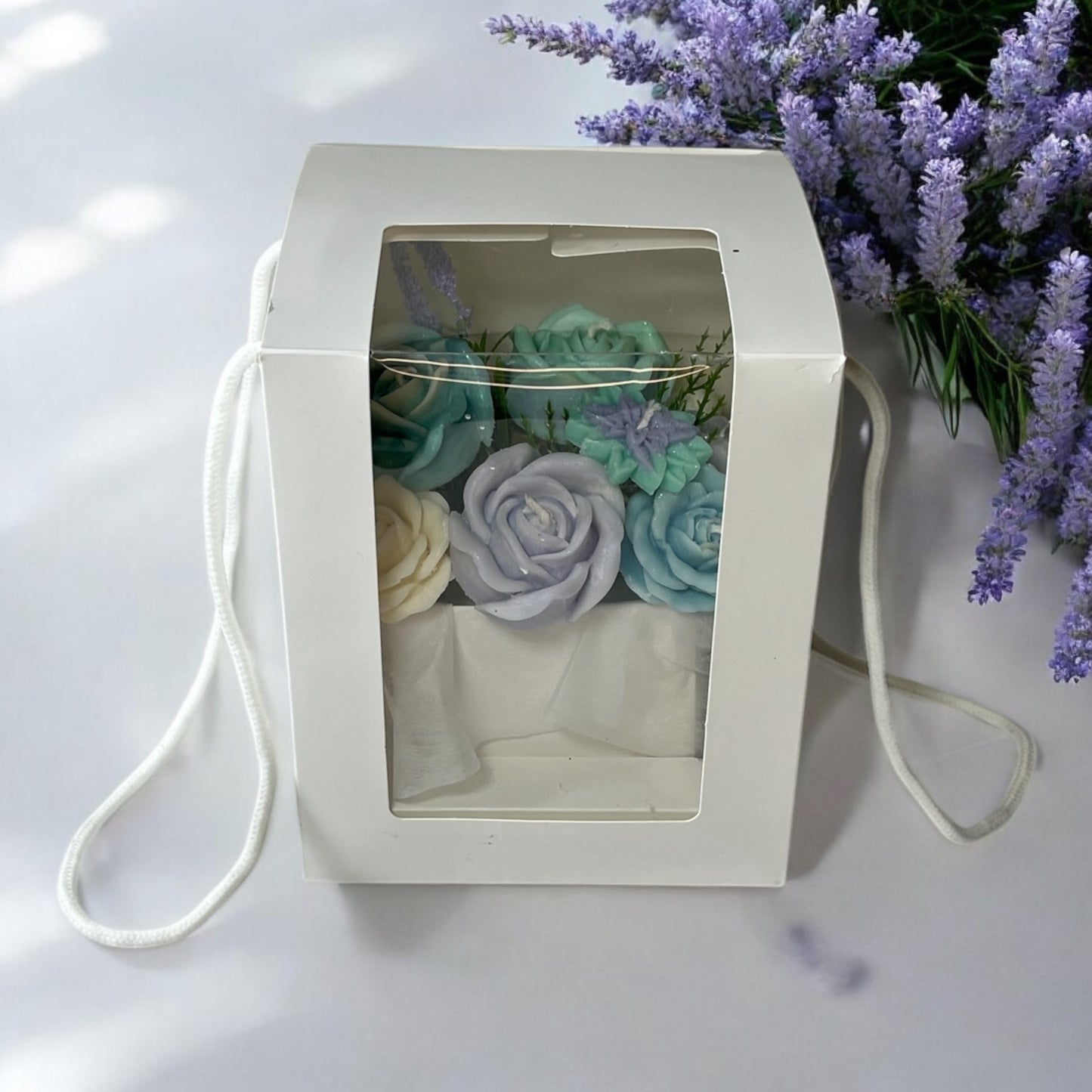 Arctic Elegance Candle Bouquet in Gift Box M Size