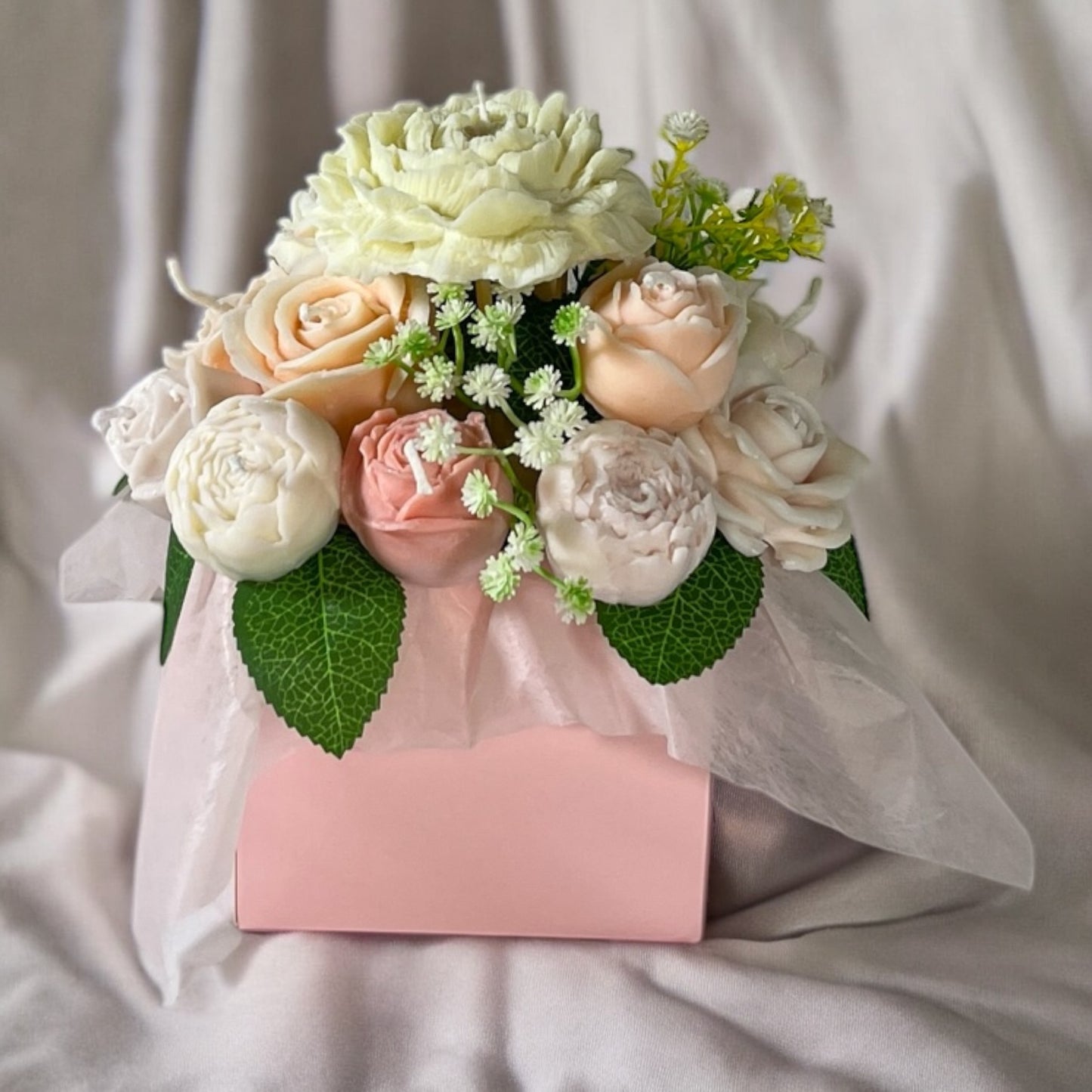 Classic Elegance Bouquets in Gift Box M Size