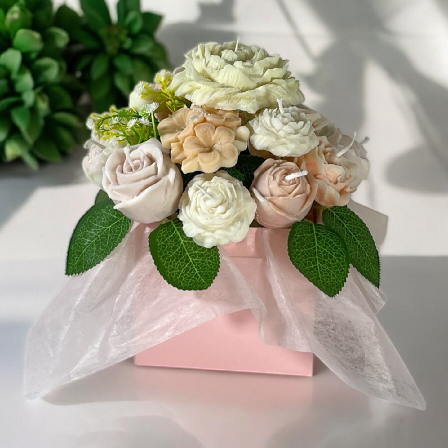 Classic Elegance Bouquets in Gift Box M Size