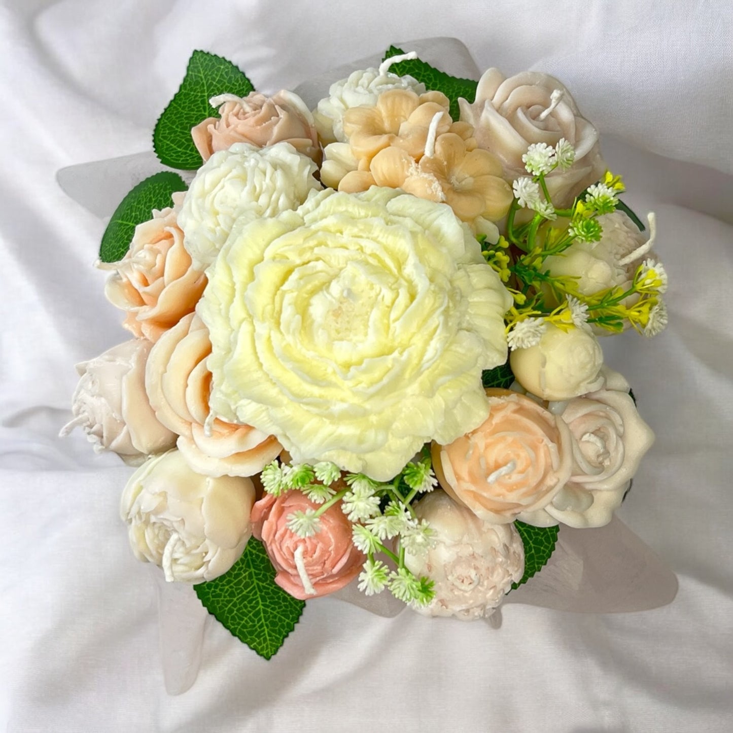 Classic Elegance Bouquets in Gift Box M Size