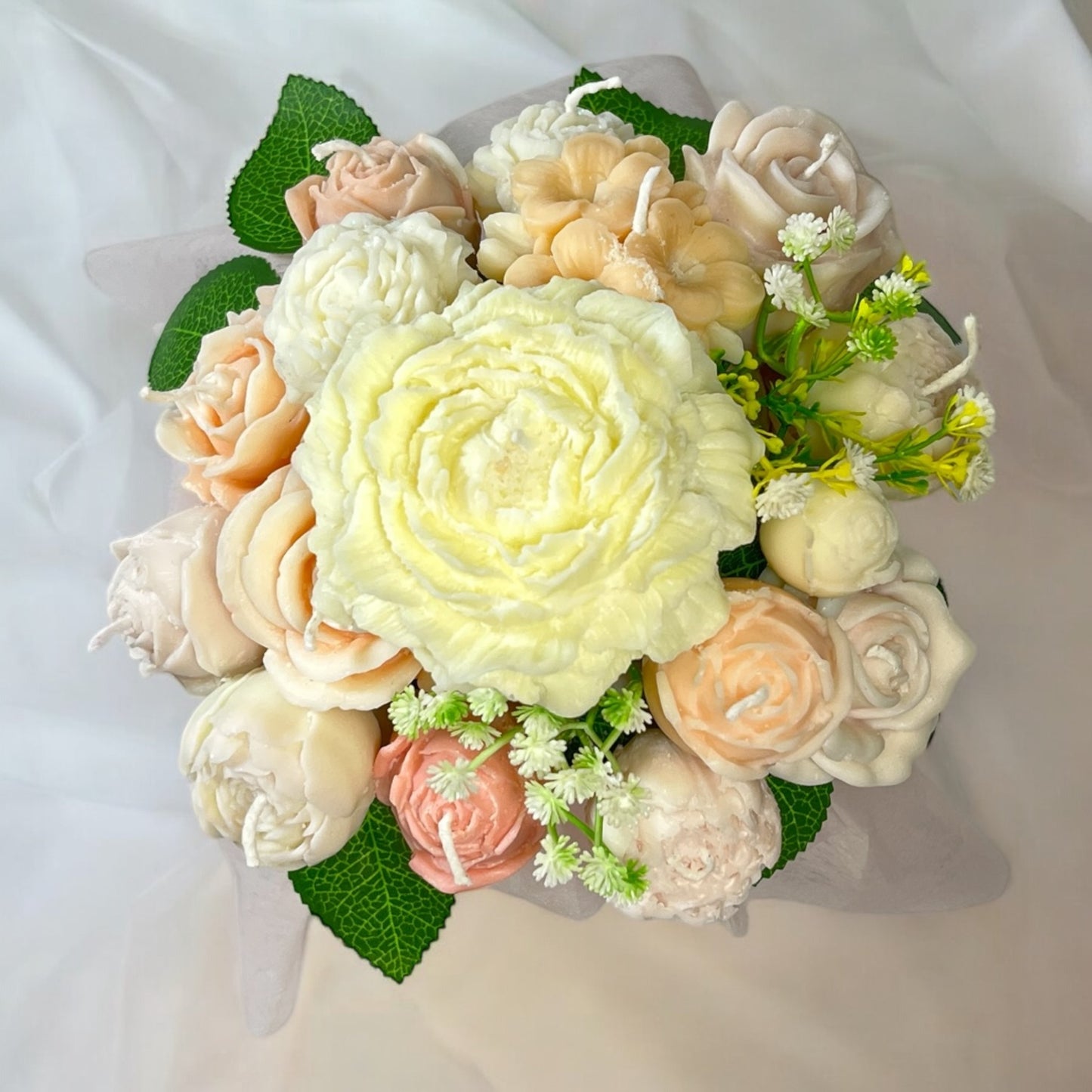 Classic Elegance Bouquets in Gift Box M Size