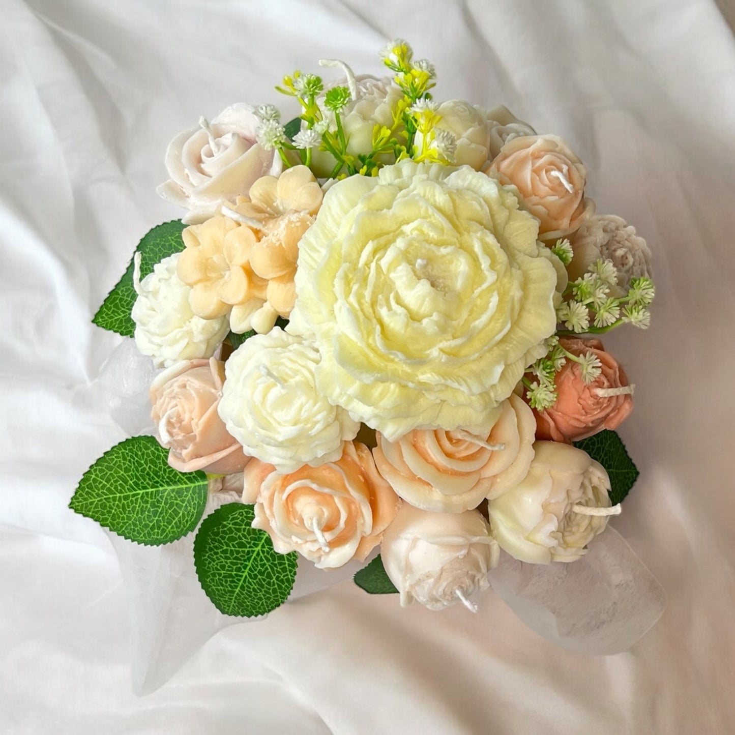 Classic Elegance Bouquets in Gift Box M Size