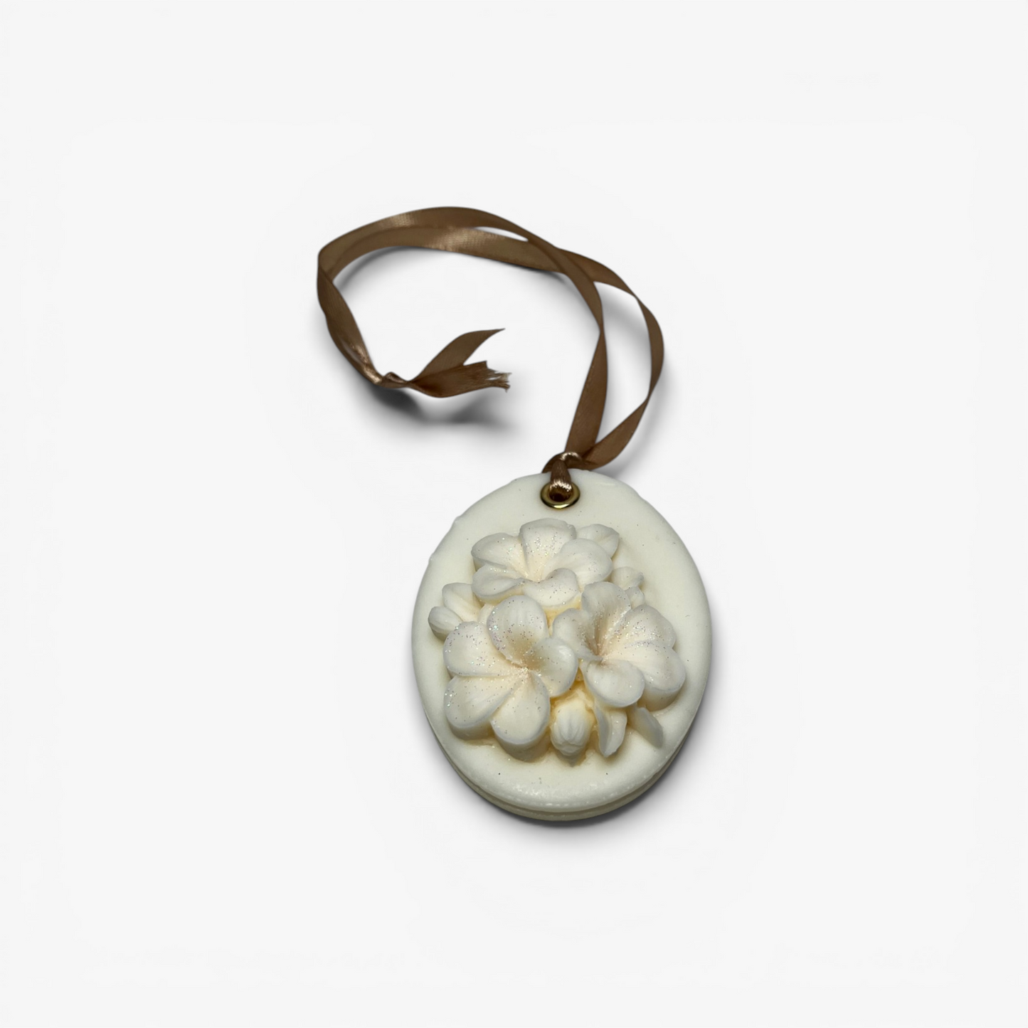 Käsintehty kahvi-tuoksupussi soijavahasta kahvinpavuilla ja beige-nauhalla lahjapakkauksessa