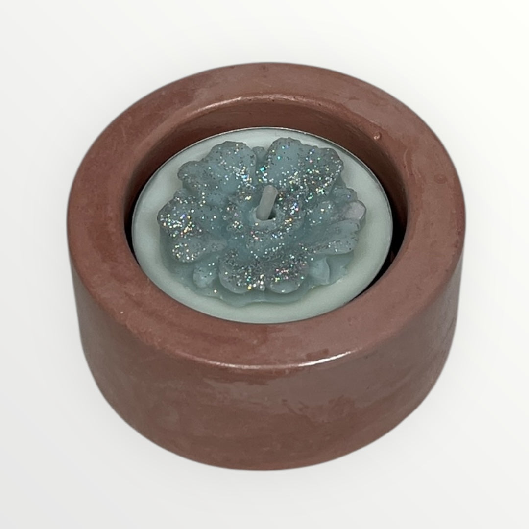 Kukka-Lämpökynttilä sinisessä sävyssä kipsisessä Lämpökynttiläkuppissa – käsintehty Flow-Flo