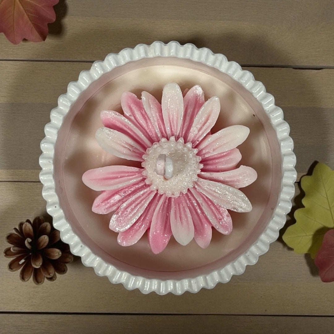 käsintehty kynttilä lahjaksi kukkadesign